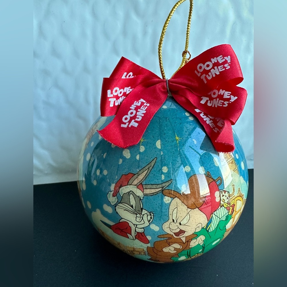 Vintage 1995 Looney Tunes Ornament